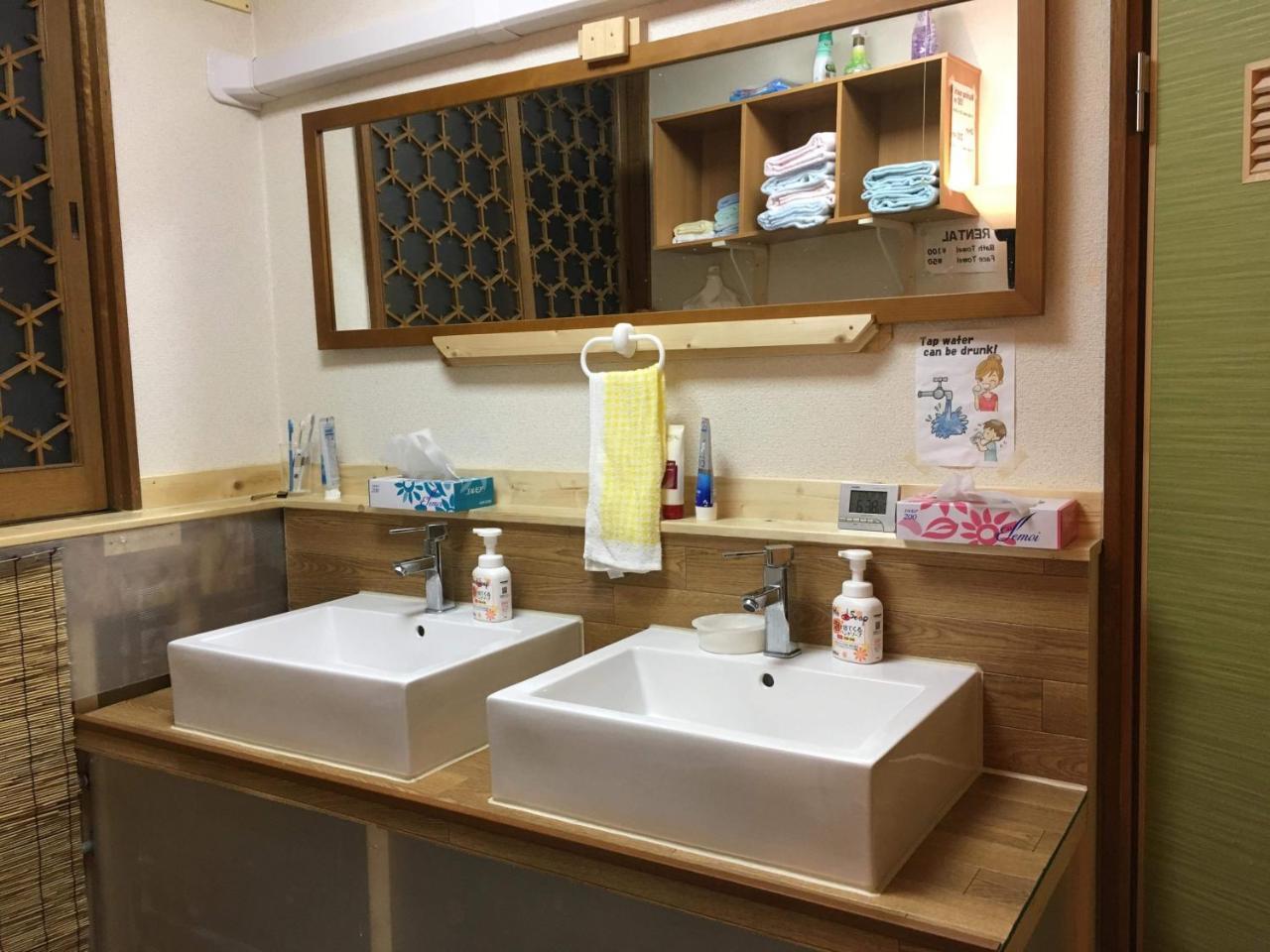 Готель Motomachi House X Cafe Хакодате Екстер'єр фото